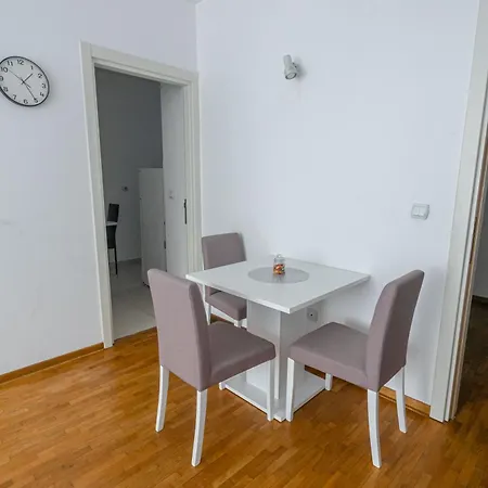 Anamarie Apartment, Free Parking, Belgrade, Center, Srb * Beograd
